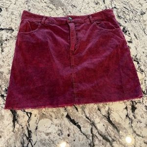 Corduroy red skirt with pockets